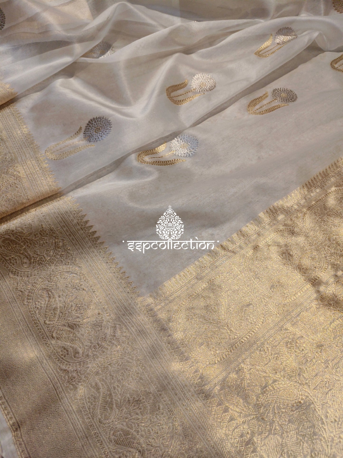 White Banarasi Handloom Pure Kora Silk Saree