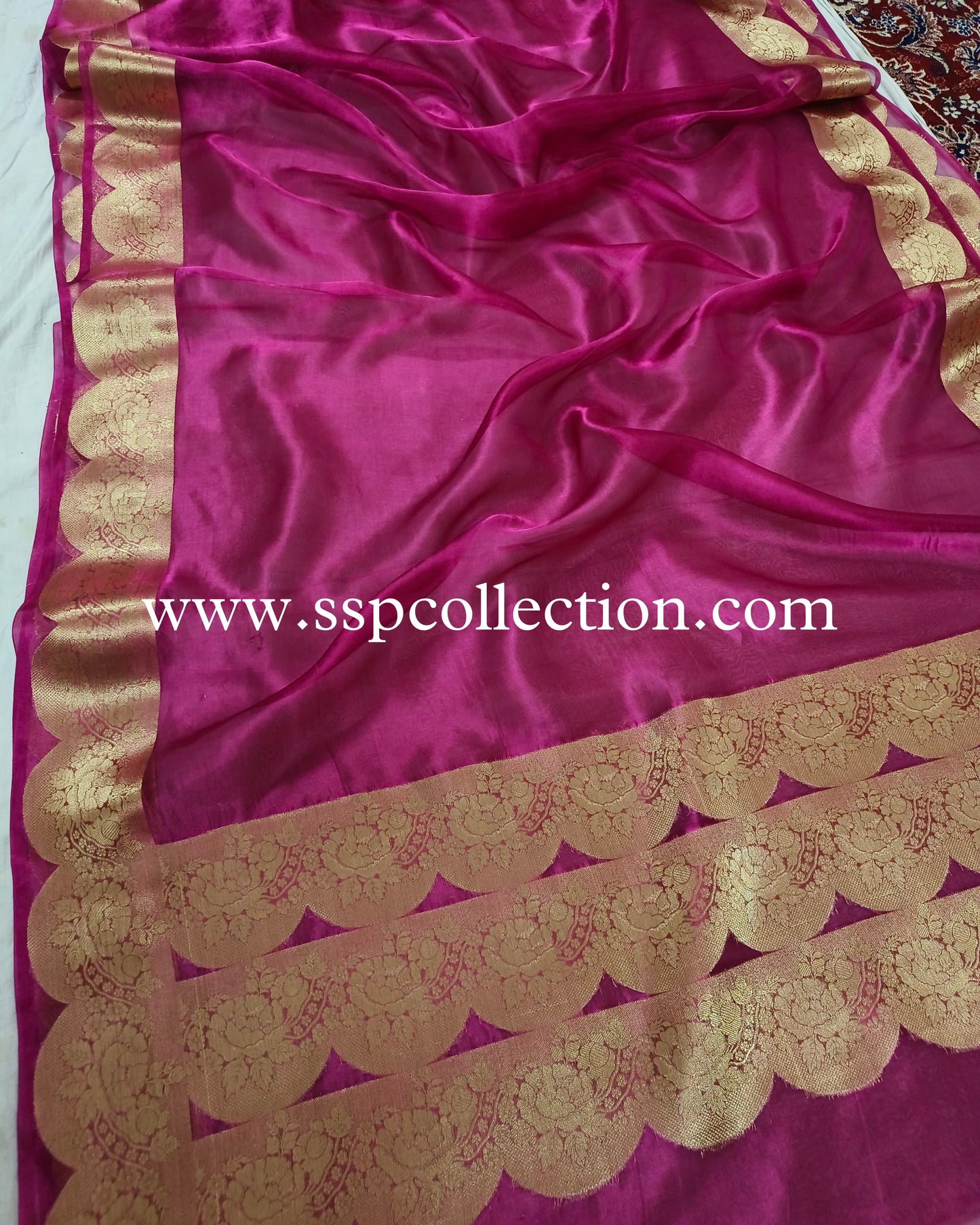 Pink Scallop Border Pure Tissue Silk Banarasi Saree