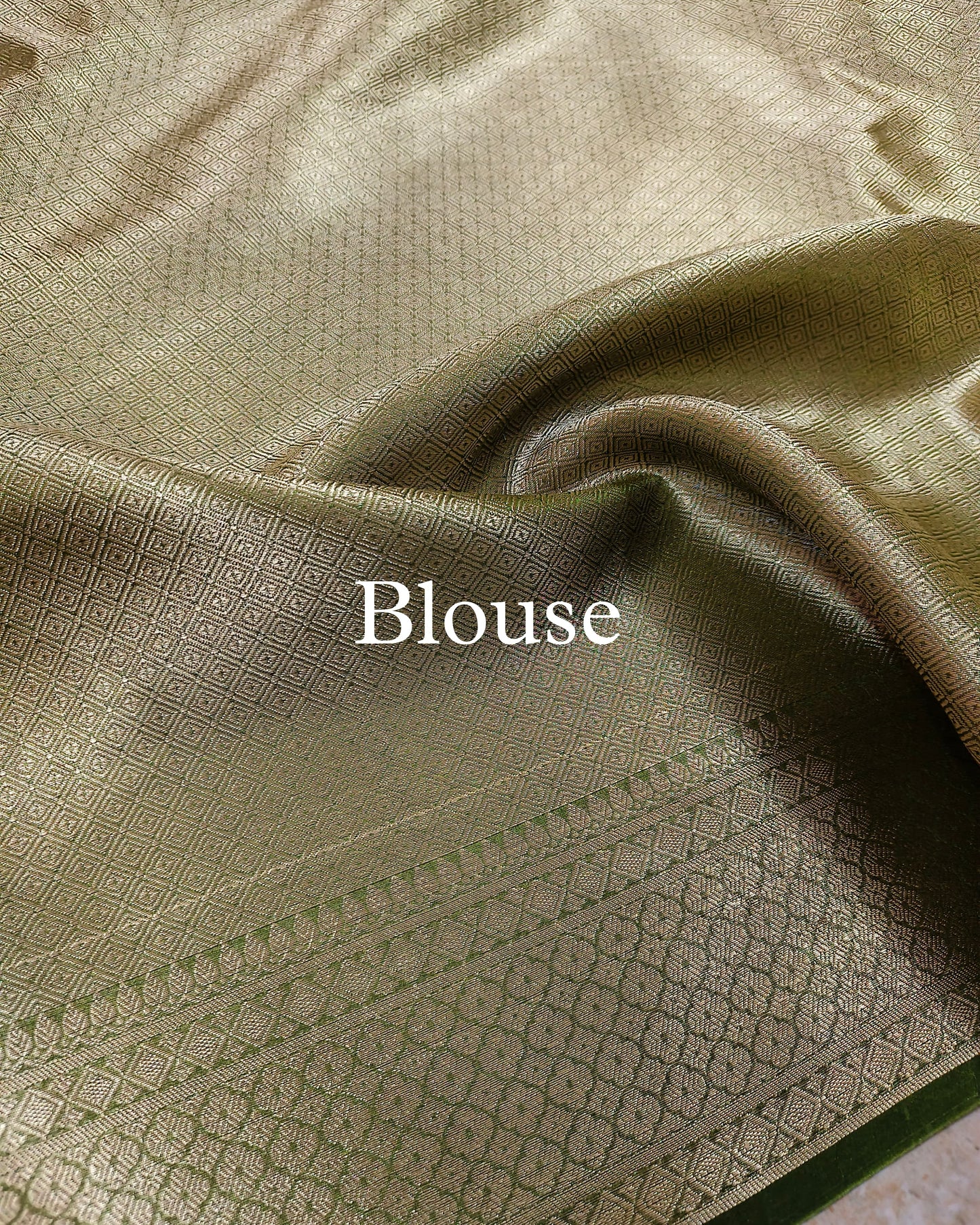 Leaf-Green Scallop Border Pure Tissue Silk Banarasi Saree